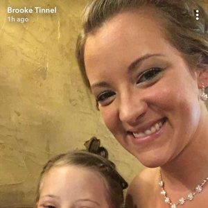 Meet your Posher, Brooke